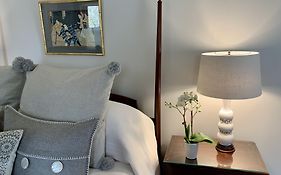 1795 Acorn Inn Bed And Breakfast